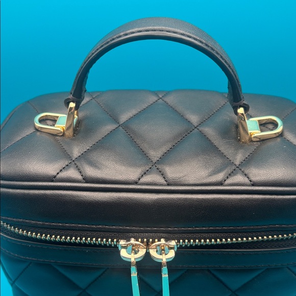 Kate Spade Carey Black Quilted Leather Top Handle Crossbody Trunk , EUC - Picture 3 of 12